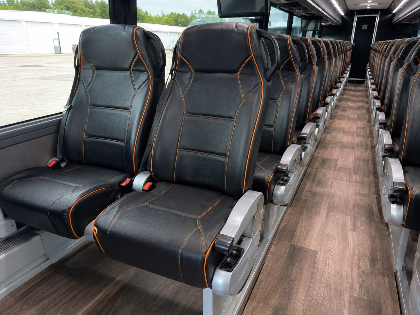 find ada accessible field trip buses for burbank schools and youth groups