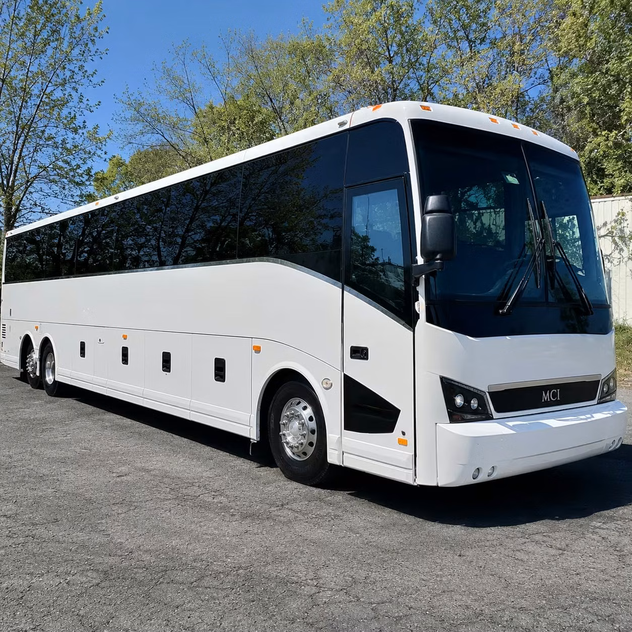 school groups and university travel from burbank deserve comfortable reliable buses